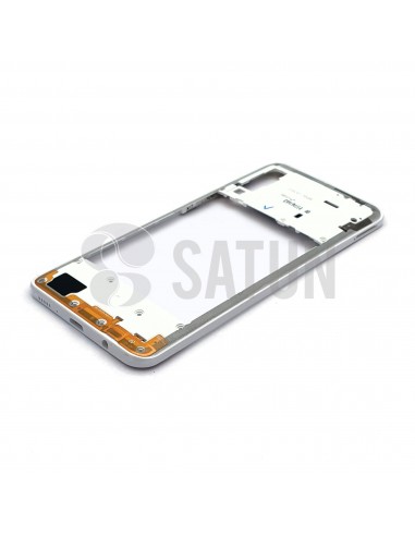 GH98-44765D. Carcasa intermedia Samsung Galaxy A30s blanco en perspectiva.